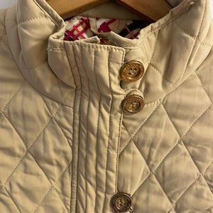 Lilly Pulitzer Beige Quilted Destination Jacket Size 6. Pink Plaid Lining w/Belt